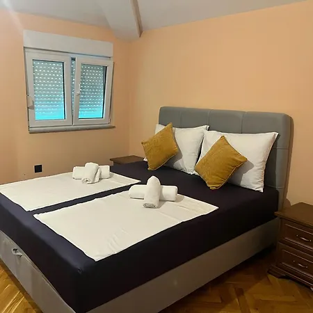 Apartament Elza *