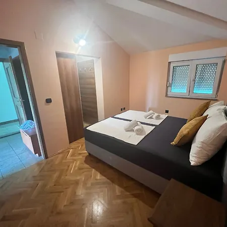 Apartament Elza *